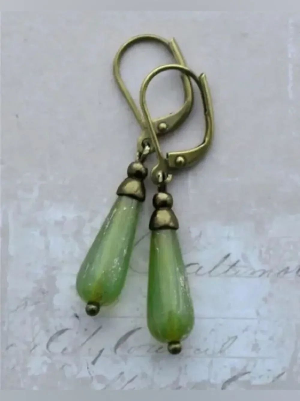 Green Teardrop Dangle Earrings M1846